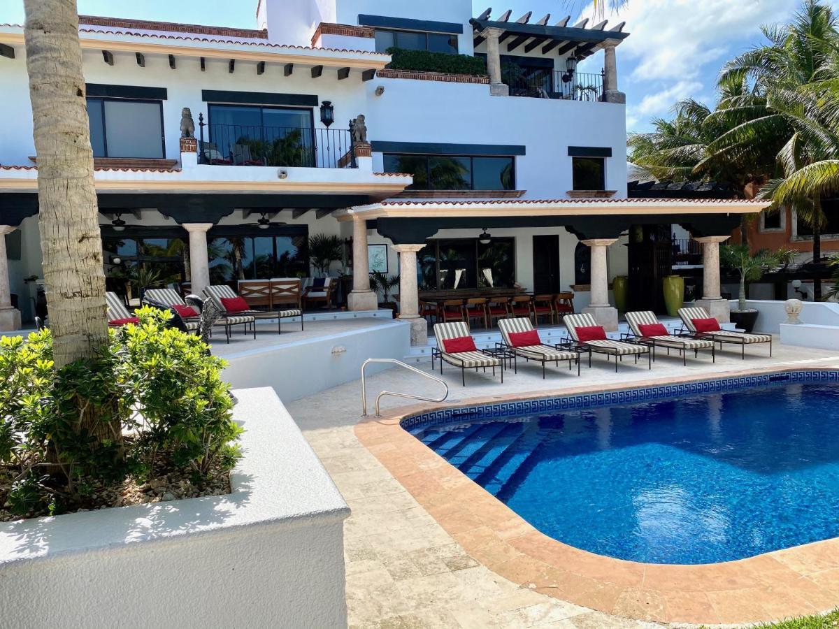 Villa Albatros Oceanfront Luxury Hotelzone Канкун Екстериор снимка