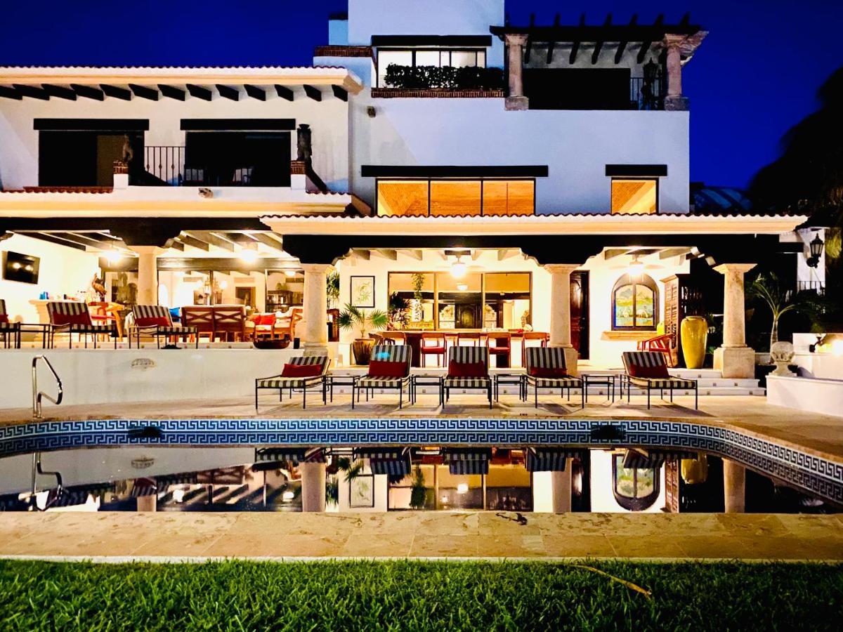 Villa Albatros Oceanfront Luxury Hotelzone Канкун Екстериор снимка