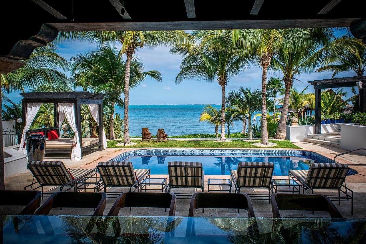 Villa Albatros Oceanfront Luxury Hotelzone Канкун Екстериор снимка